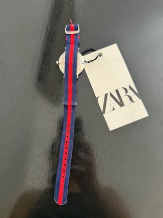 Orologio Zara con cinturino blu e rosso