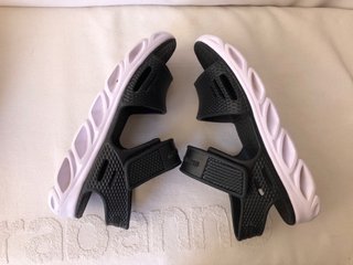 Sandalias Skechers Negras Talla 36