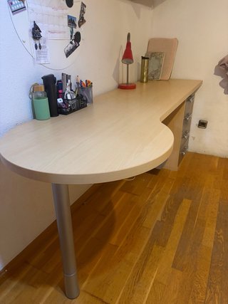 Escritorio curvo madera y metal