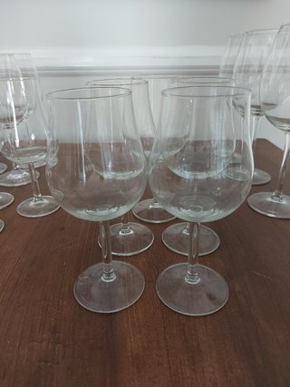 Copas de vino IKEA transparentes