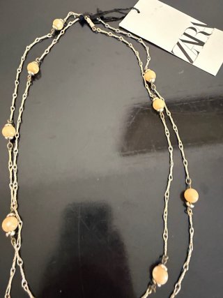 Collana Zara con perle color oro e beige