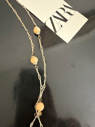 Collana Zara con perle color oro e beige