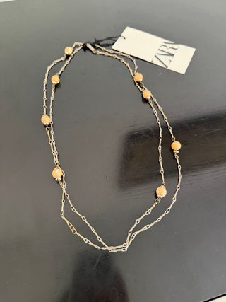 Collana Zara con perle color oro e beige