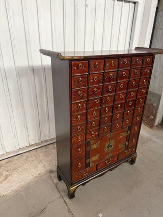 Cómoda de madera restaurada