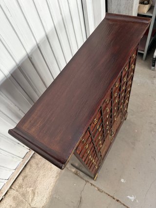 Cómoda de madera restaurada