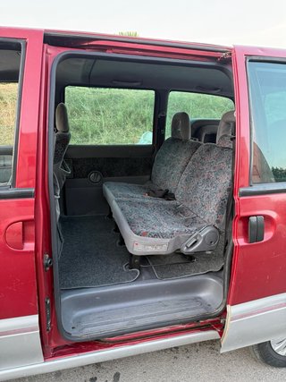 Nissan Serena 1998