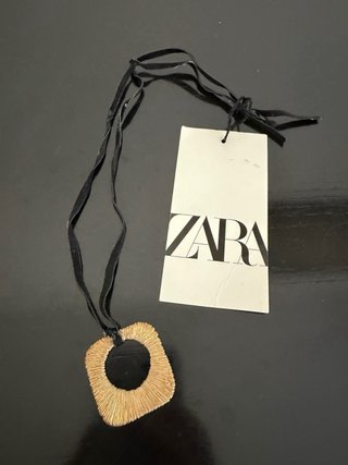 Collana Zara con pendente geometrico