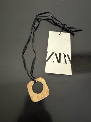 Collana Zara con pendente geometrico