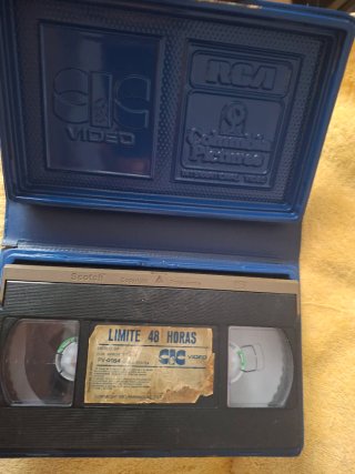 Lote VHS 48 Horas y 48 Horas Más. 1 edición