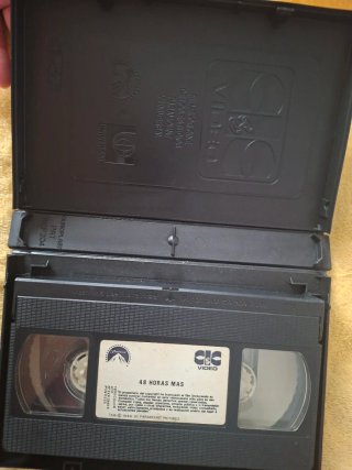 Lote VHS 48 Horas y 48 Horas Más. 1 edición