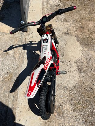 Mecatecno Mini moto eléctrica GASGAS roja y blanca