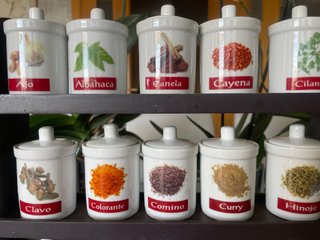 20 Especieros Porcelana + Mueble Regalo