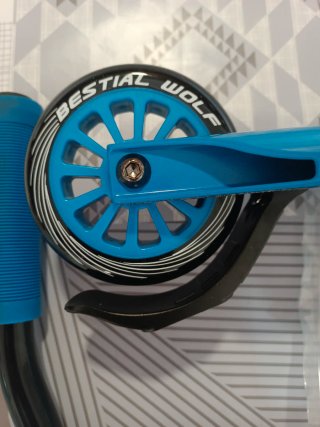 Patinete NUEVO Jackie  Bestial Wolf Azul Scooter