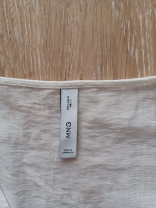 Blusa Mango blanca anudada