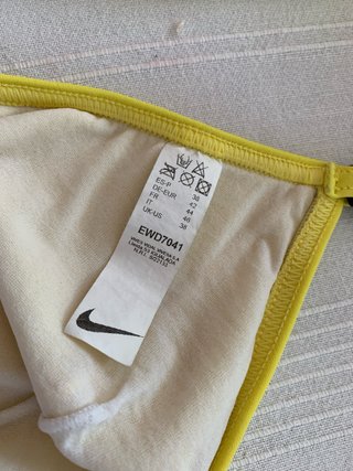 Bikini deportivo Nike chica