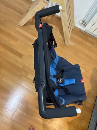 Carrito de bebé GB plegable, utilizado 2 o 3 veces