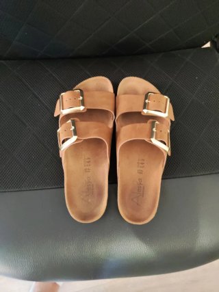 Sandalias Alesya Marrones Hebillas Ajustables