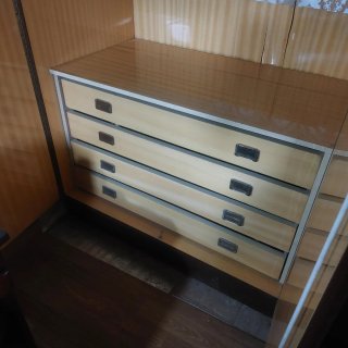 Armario doble de madera