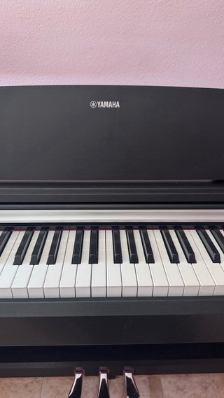 Piano Digital Yamaha YDP-142B