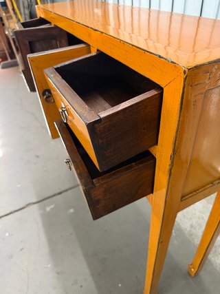 Consola de madera maciza lacada NUEVA