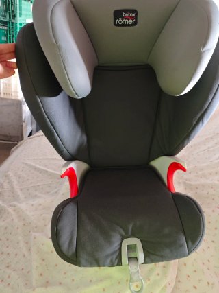 Silla elevador Britax Römer Isofix