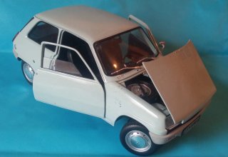Maqueta Renault 5 Escala 1:18