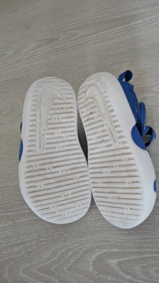 Chanclas Nike bebé Talla 23.5 Azul