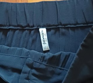 Falda plisada Stradivarius Negra Talla L