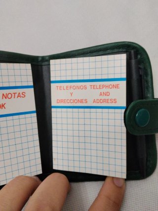 Cartera con bloc de notas