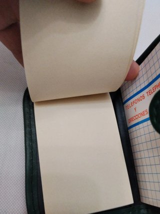 Cartera con bloc de notas