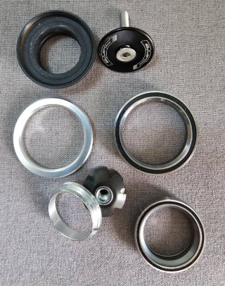 Dirección FSA Integrada 1-1/8-1.5 Carbono para MTB