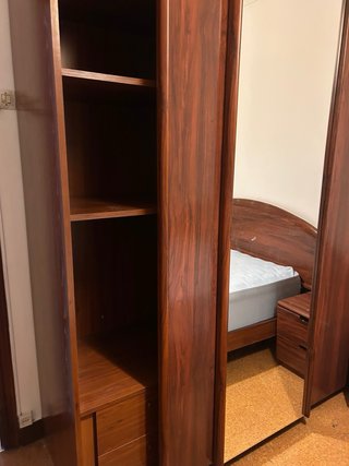 Armario grande madera con espejo