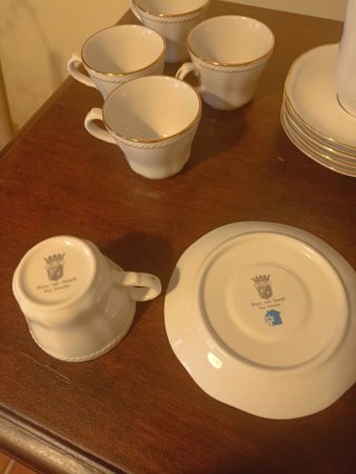 Juego de café porcelana blanco y oro