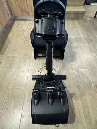 Playseat Evolution Alcántara + Logitech G29
