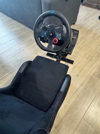 Playseat Evolution Alcántara + Logitech G29