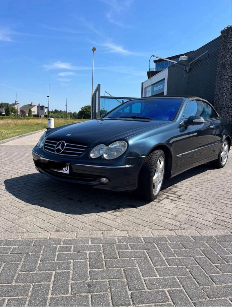 Mercedes-Benz  CLK 2004 - foto 1