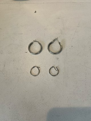 Pendientes de mujer ovalados de aros plateados