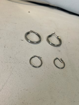 Pendientes de mujer ovalados de aros plateados