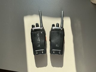 Walkie Talkie BAOFENG Negro/Naranja