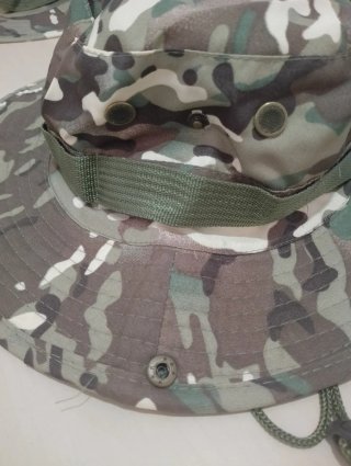 Sombrero de camuflaje militar
