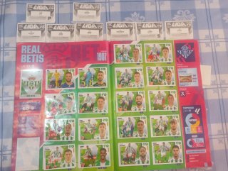 Cambio cromos Liga de Fútbol temporada 2025-26.