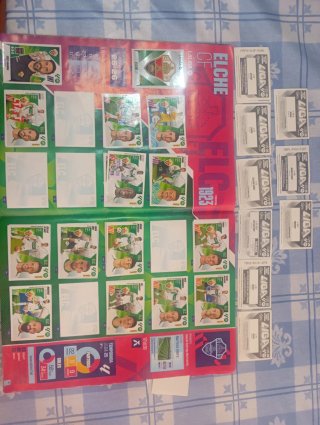 Cambio cromos Liga de Fútbol temporada 2025-26.