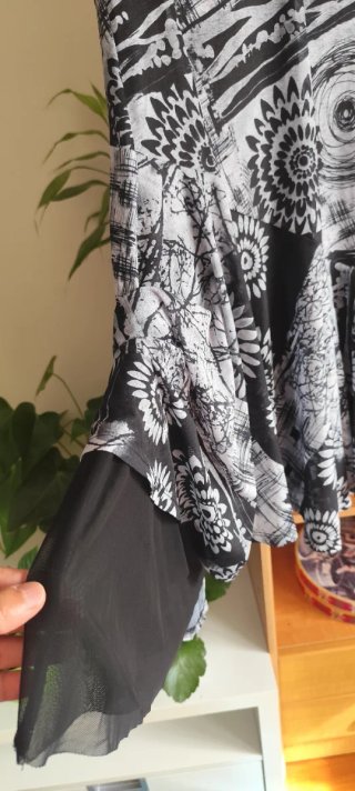 Vestido desigual estampado blanco y negro