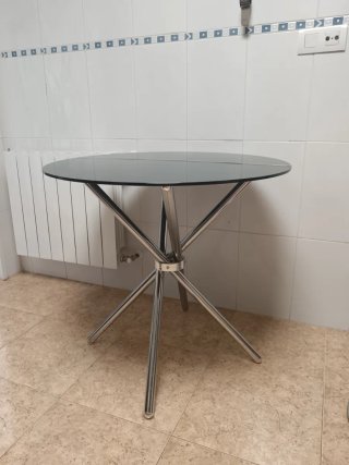 Mesa redonda cristal y taburete metal