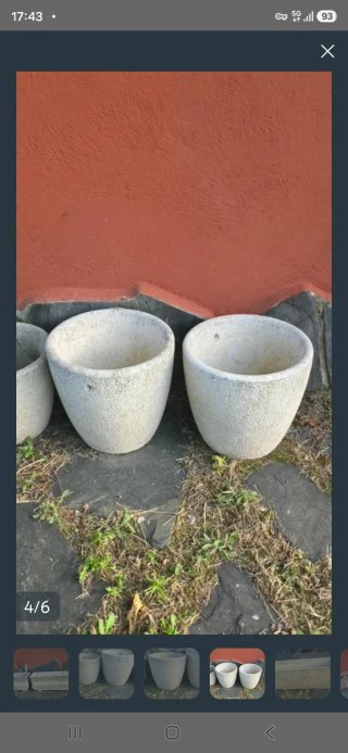 Jardineras de piedra.