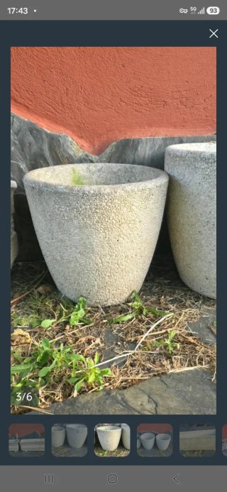 Jardineras de piedra.