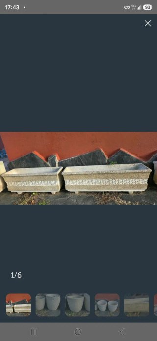 Jardineras de piedra.