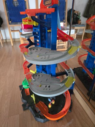 Circuito Hot Wheels Ultimate Garage
