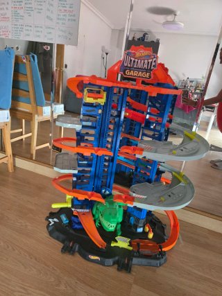 Circuito Hot Wheels Ultimate Garage