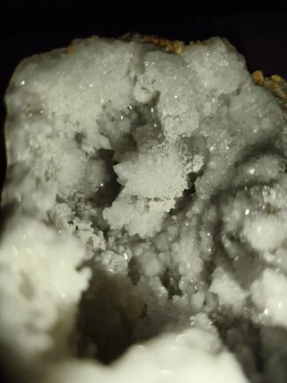 Geoda de cuarzo cristalina